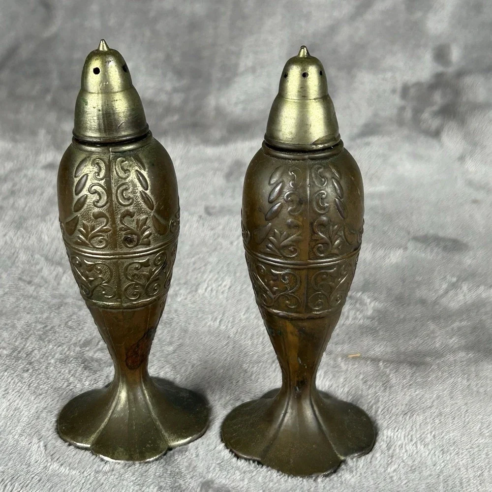 Vintage Metal Salt & Pepper Shakers Heavy Patina Made In Occupied Japan Heavy